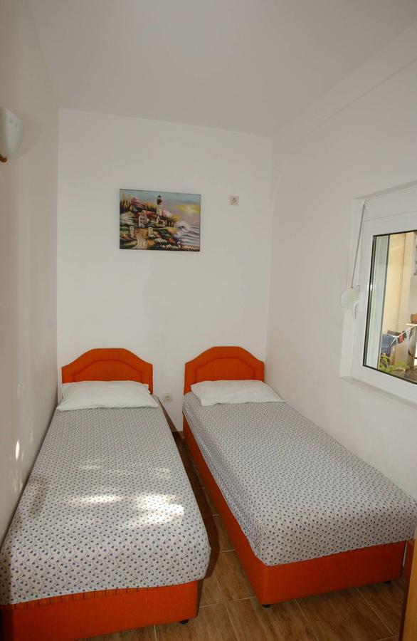 Mm Kovacevic Apartments Petrovac Exterior foto
